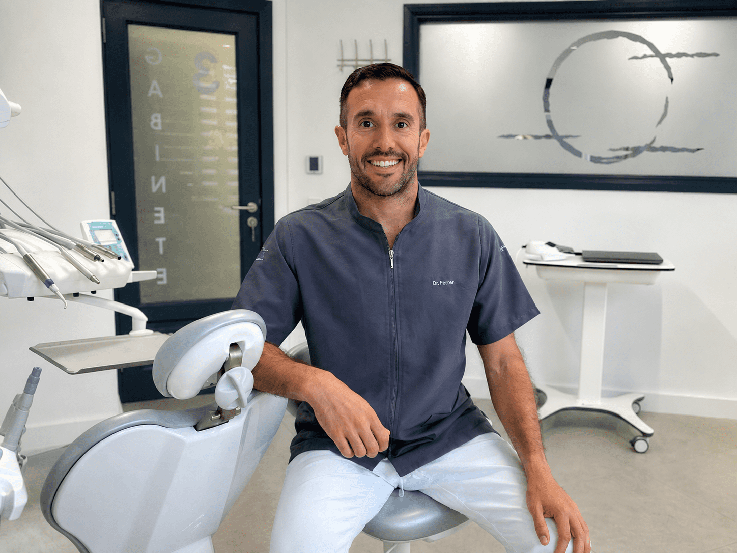 Dr. Facundo, odontólogo de Clínica Dental Superbía en Tenerife