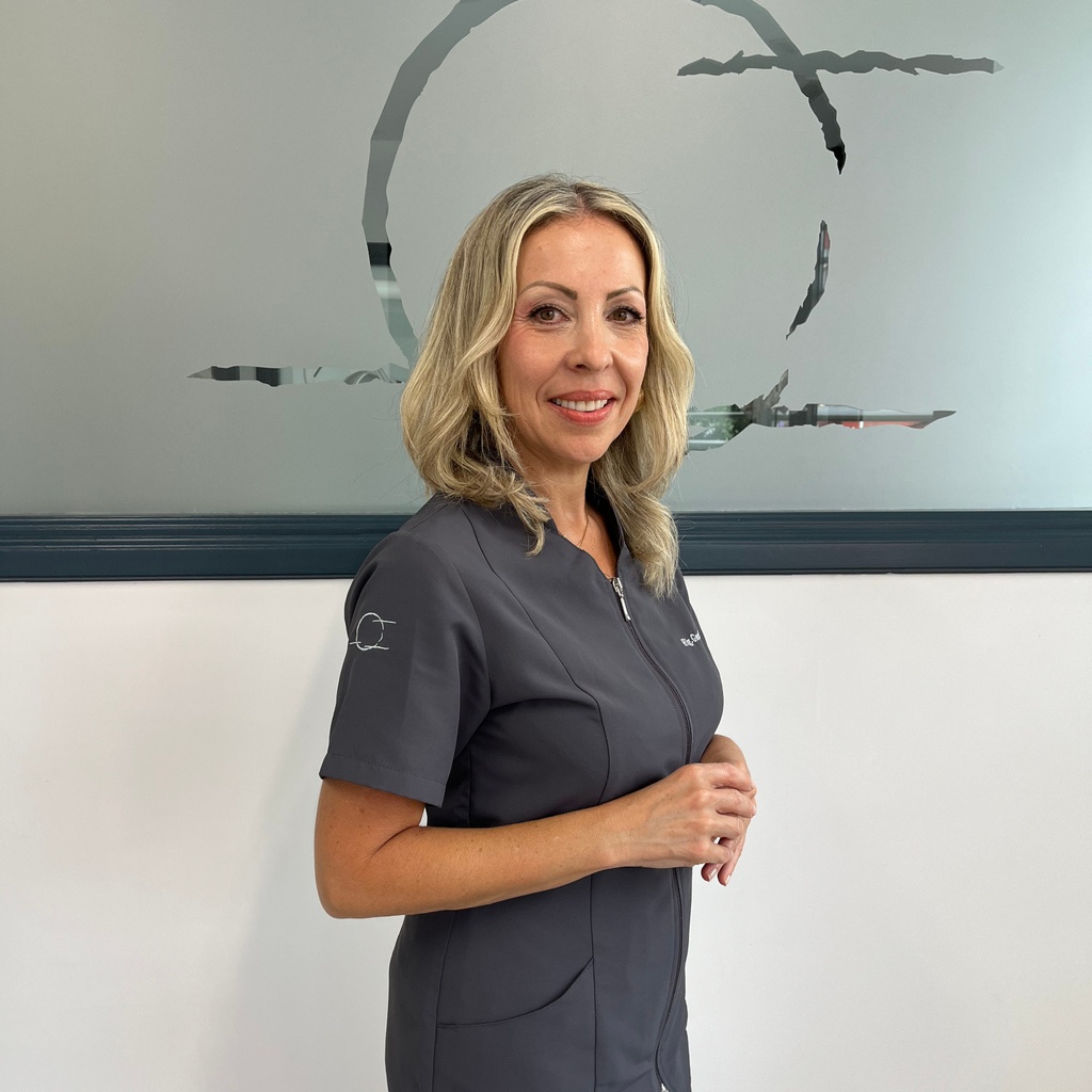 Nuestro equipo – Goretti González, Higienista Dental | Clínica Dental Superbía Goretti González, higienista dental en nuestro equipo de Clínica Dental Superbía en Tenerife, especializada en prevención y cuidado bucodental.